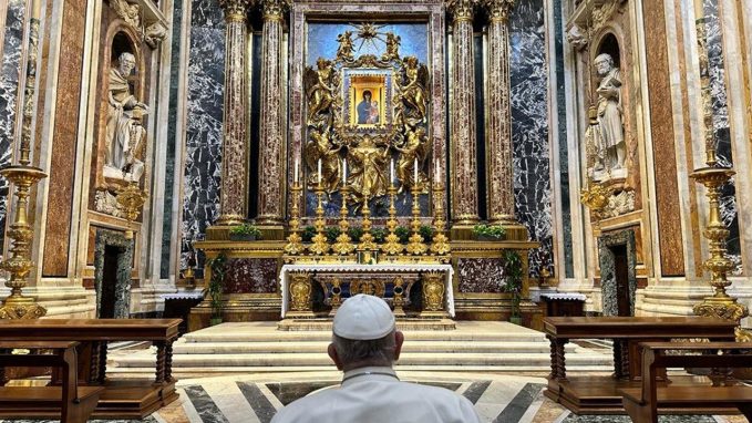 Pope Francis entrusts Marseille visit to Our Lady