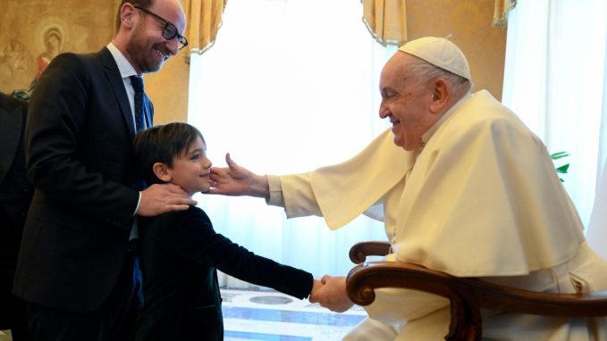 Pope Francis: Healthcare must put human person at the centre